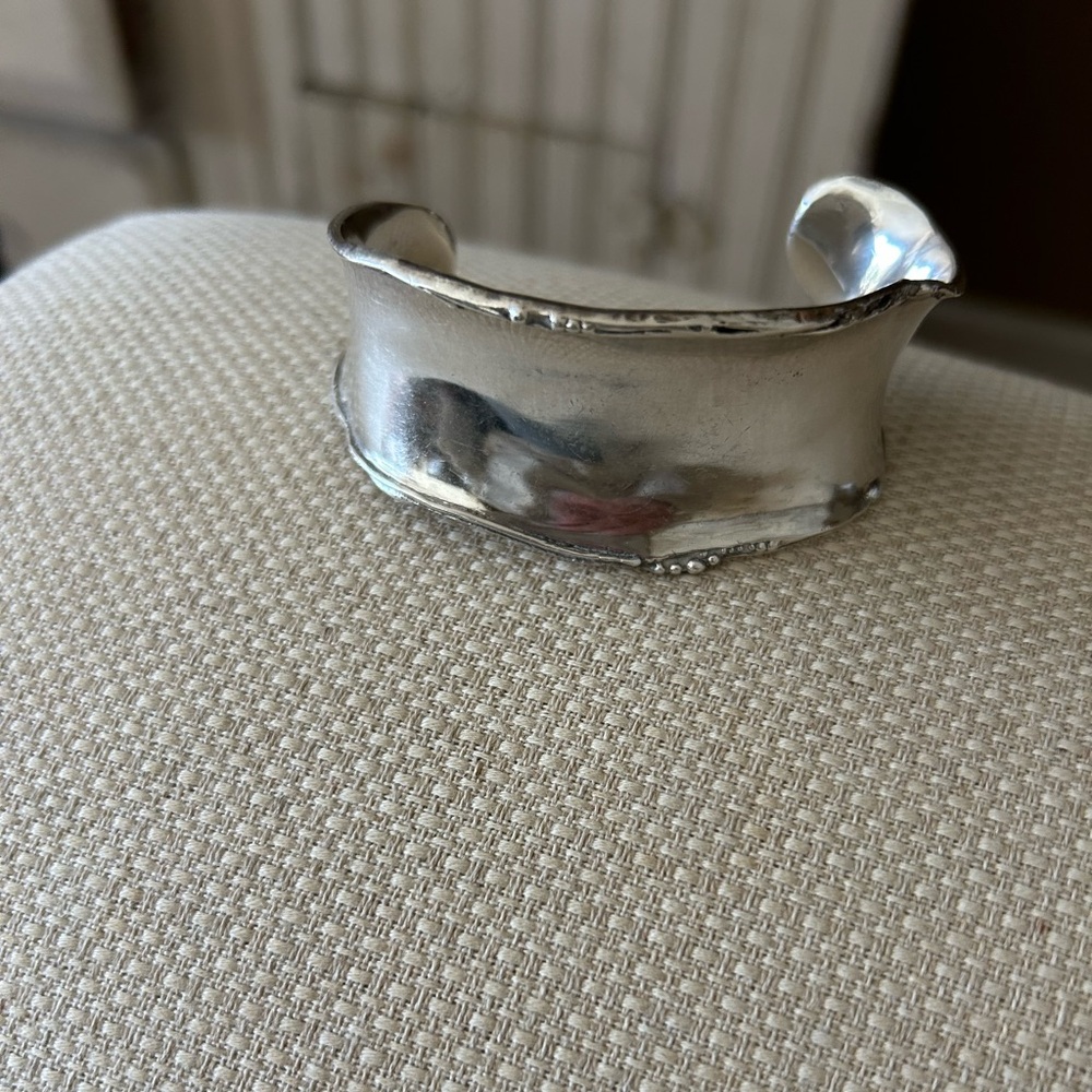 Retired Silpada Sterling Silver Raised Ridge Rolled Edge Cuff Bracelet